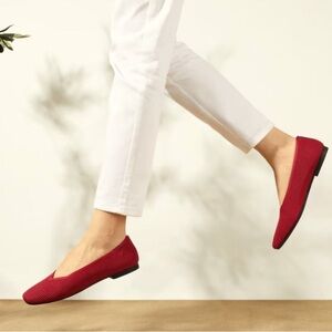 NWT VIVAIA Margot Square-Toe V-Cut flats. Sz 9